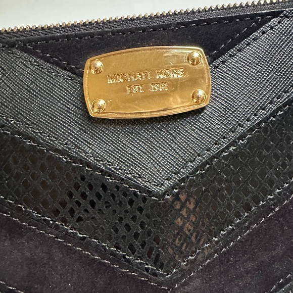Michael Kors Black Suede & Leather Jet Set Wristlet/Wallet NWT 10” x 6” - Picture 5 of 8